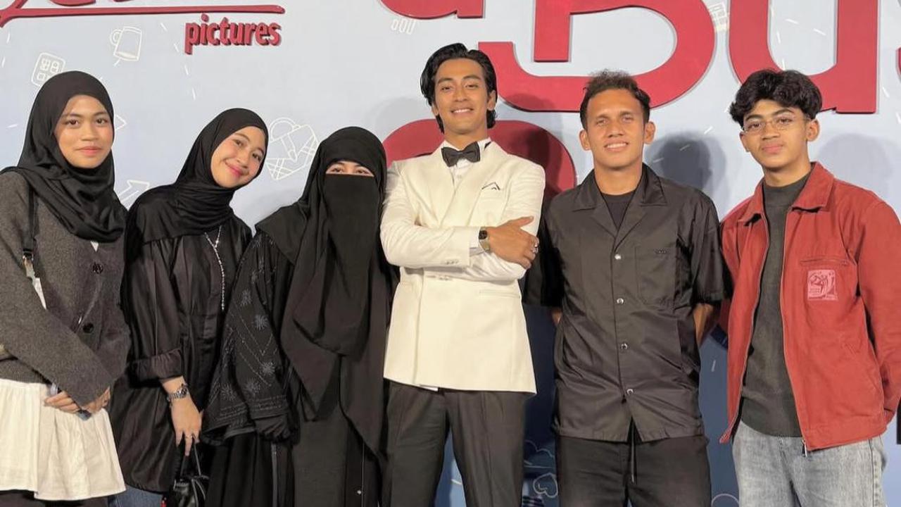 Hadiri Premiere 'A BUSINESS PROPOSAL', Umi Pipik Sampaikan Pesan Menyentuh untuk Abidzar