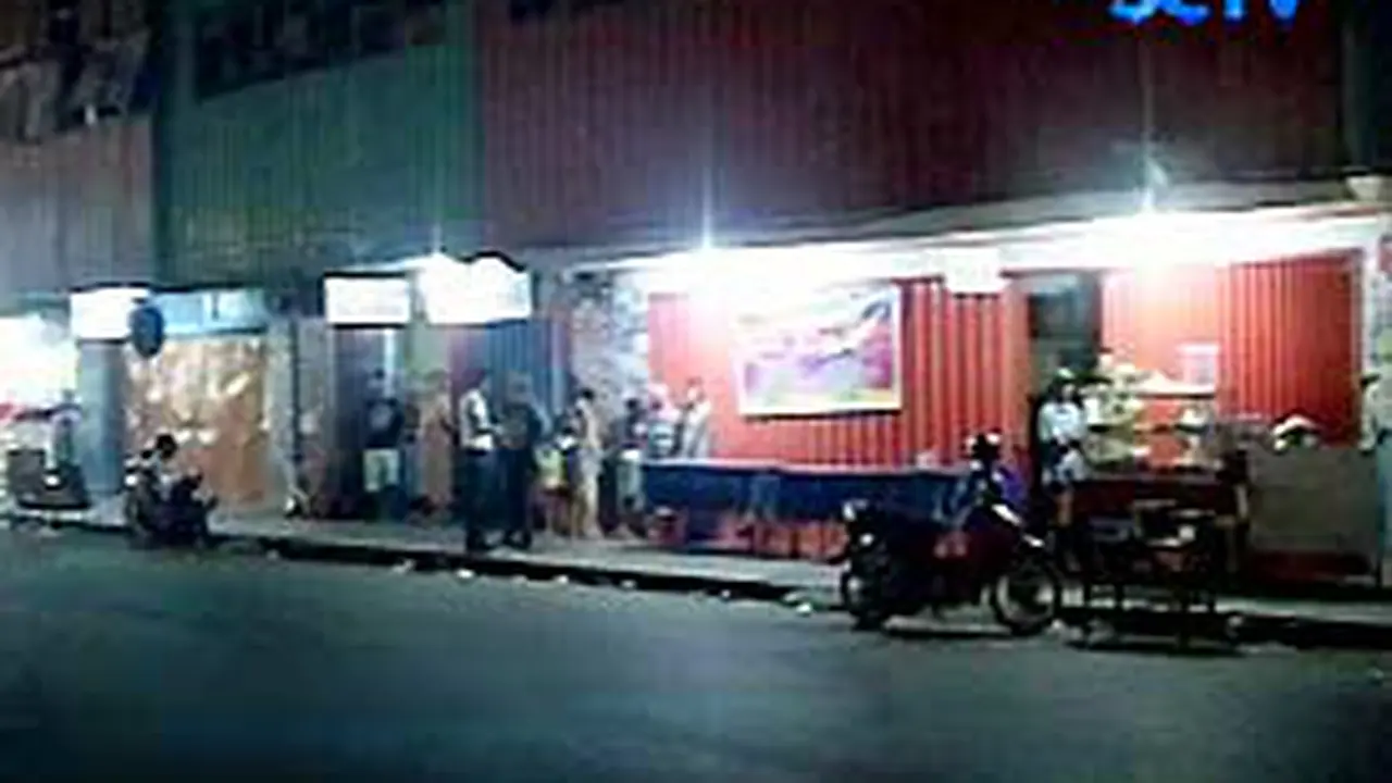 090206dbentrok-ambon.jpg