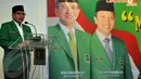 Emron Pangkapi berpidato saat Suryadharma Ali belum dipecat dari Ketum PPP (Liputan6.com/Johan Tallo)