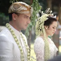 Foto pernikahan Raisa dan Hamish Daud (David Salim/Bridestory Indonesia)