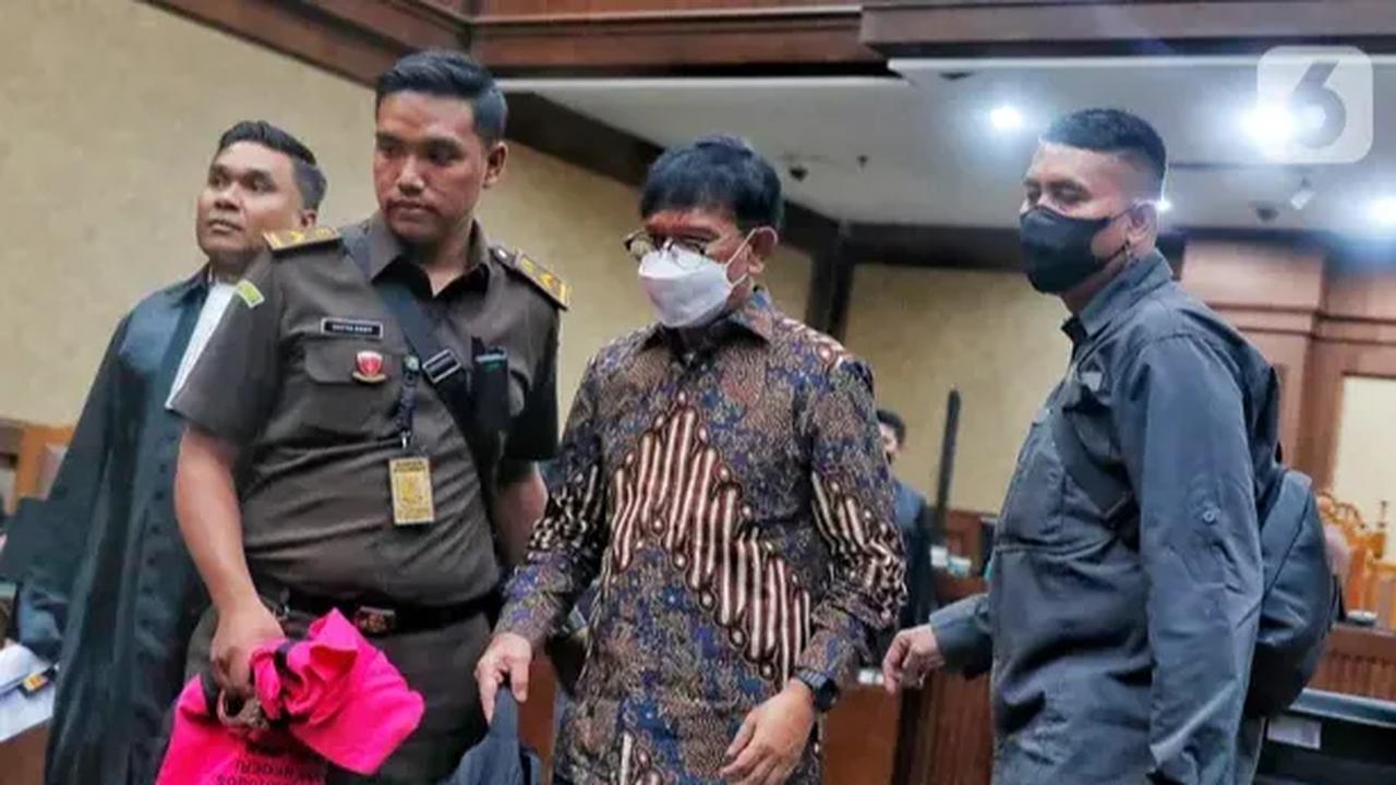 "Lalu siapa yang menentukan Rp2,6 M (biaya 1 tower) itu satu tower dengan perangkatnya?" timpal Fahzal.