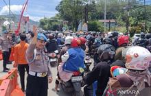 Kepadatan Arus Lalu Lintas Bandung-Garut Capai Puncak Libur Lebaran