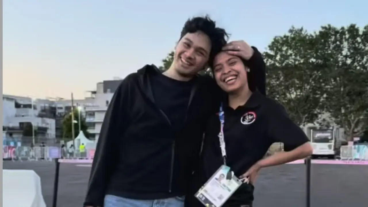 Mikha Angelo saat Temani Gregoria Mariska Tunjung Selama Olimpiade Paris 2024