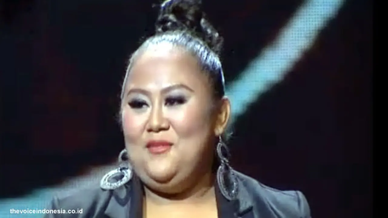 tiara-the-voice-130501b.jpg