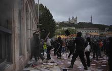 Chaos Demo Biaya Hidup di Eropa, Kerusuhan Prancis Meluas ke Italia dan Belgia