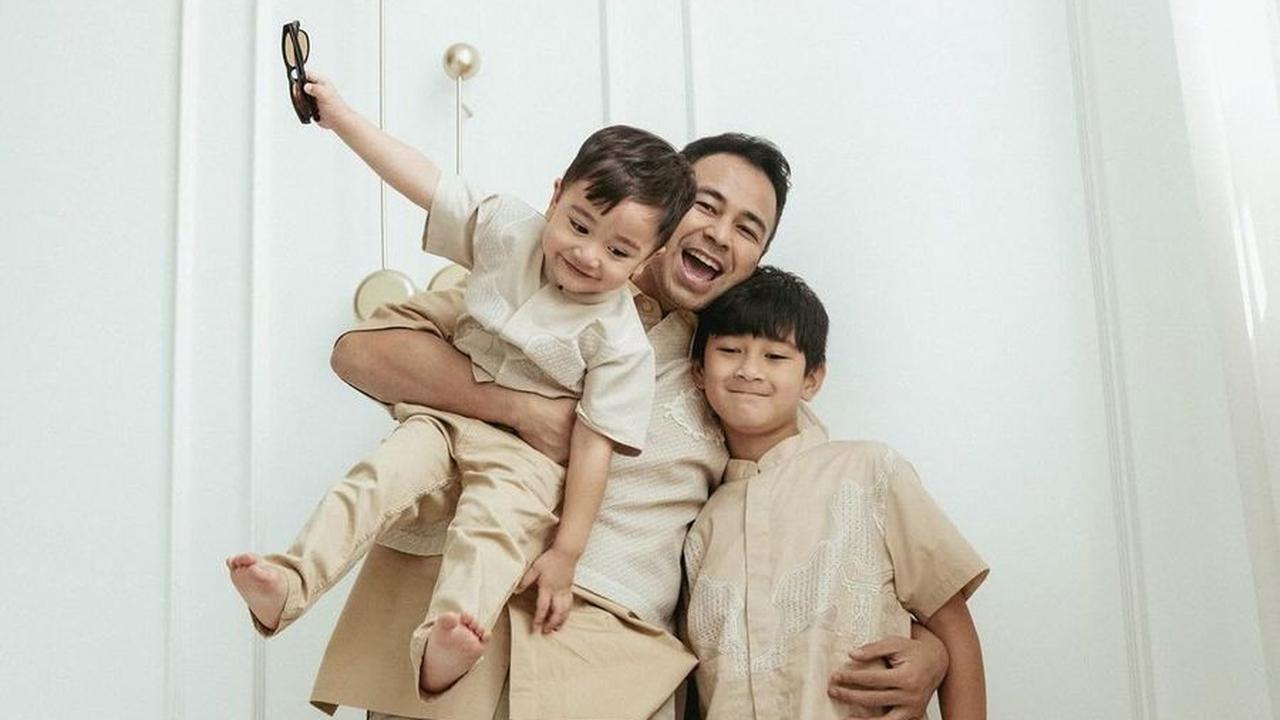 Kenakan Seragam