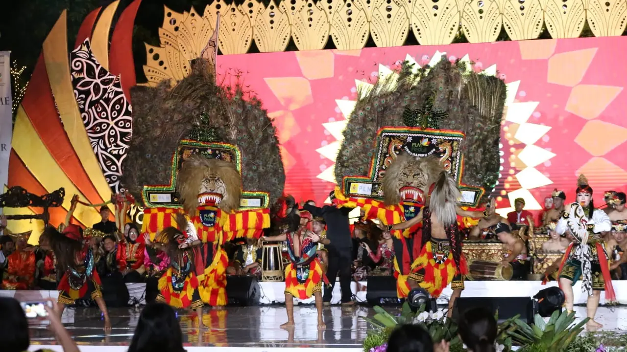 105 Penyandang Disabilitas Meriahkan HLIGM APDPD dengan Persembahan Tari dan Musik. Foto: Kemensos