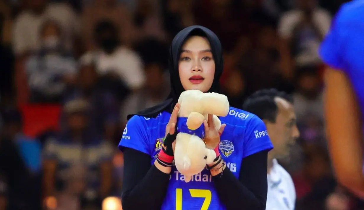 “Kesuksesan Wilda di lapangan membuktikan bahwa hijab yang ia kenakan tidak menghambatnya,” tulis akun itu disertai foto-foto Wilda di lapangan dengan mengenakan hijab. [Foto: IG/wildanurfadhilahh].