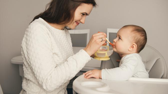 Panduan Jadwal Makan Bayi 7 Bulan yang Mudah Diikuti ...