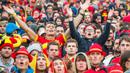 Ekspresi suporter Belgia saat menyaksikan timnya melawan Hungaria  pada babak 16 besar di Brussels, Belgia, Senin (2//2016) dini hari WIB.  Belgia menang 4-0. (EPA/Stephanie Lecocq)
