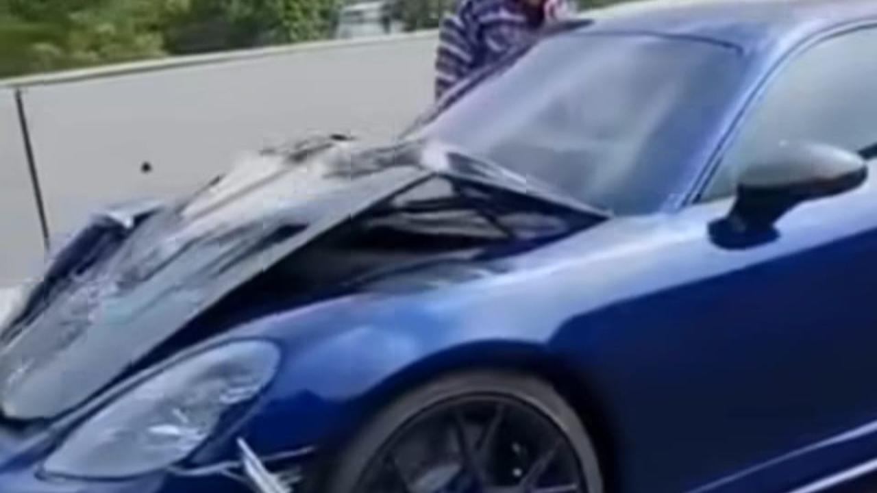 Porsche Ngebut hingga Seruduk Rush di Tol Sidoarjo, Pengemudi Seorang Wanita