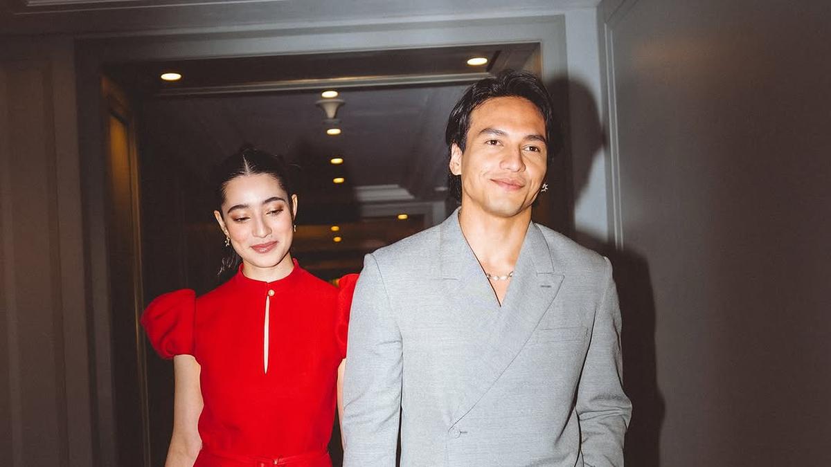 Romantis saat Berpacaran di Malaysia, Ameera Khan Tampil Mencolok saat Digandeng Jefri Nichol