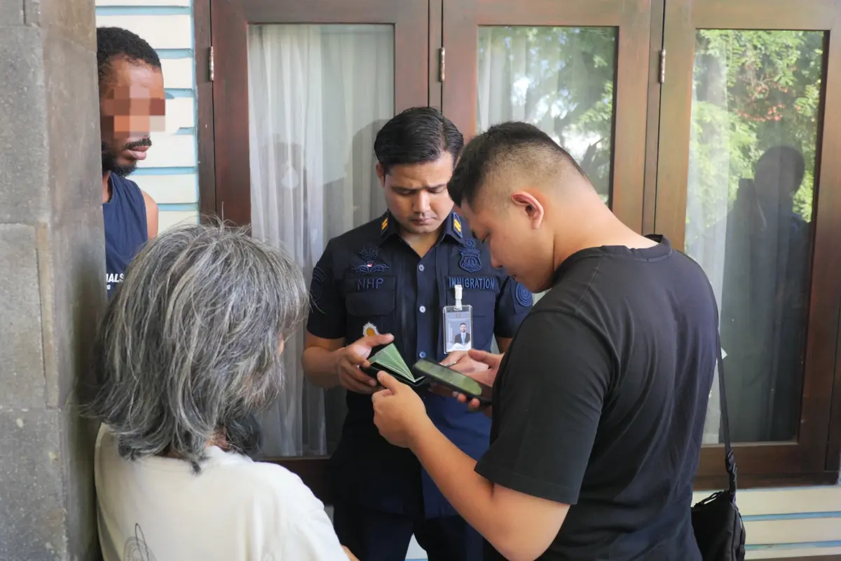 Kantor Imigrasi Kelas I TPI Denpasar mengamankan empat warga negara asing (WNA) asal Nigeria dalam patroli keimigrasian Dharma Dewata pada Jumat (17/4/2026) (Istimewa)