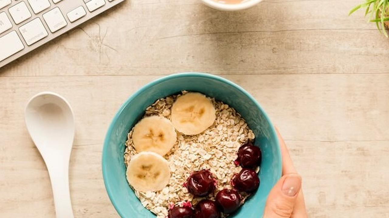 Ilustrasi Makan Oat