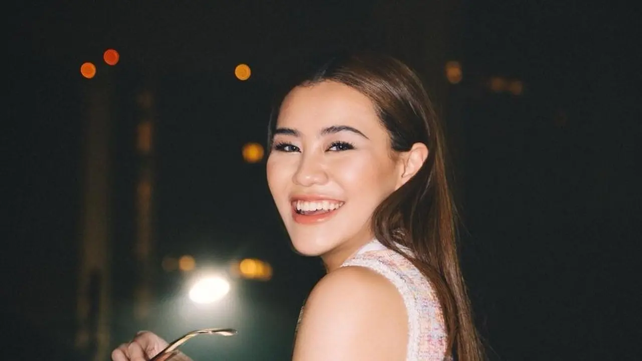 Aaliyah Massaid dengan baju tanpa lengan (Instagram/aaliyah.massaid)