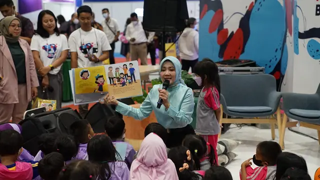 Atalia Praratya. (Foto: Dok. Penerbit Erlangga)