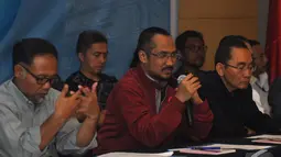Ketua KPK Abraham Samad membeberkan kinerja KPK selama tahun 2014 saat konferensi pers di Gedung KPK, Jakarta, Senin (29/12/2014). (Liputan6.com/Miftahul Hayat)