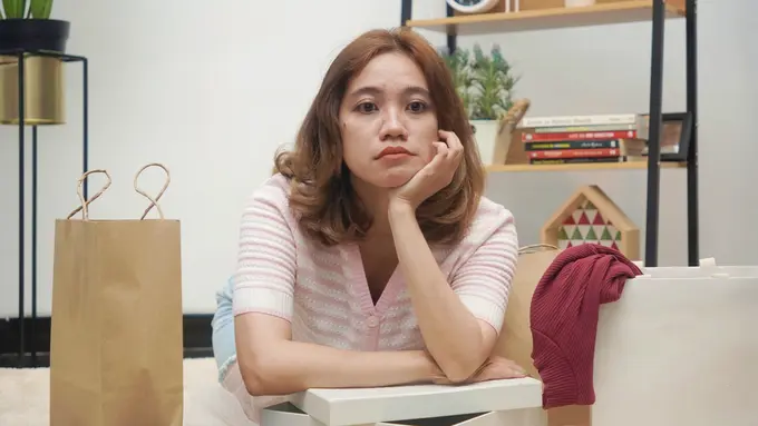 wanita januari merasa bosan