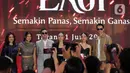 Series ini memiliki total 8 episode dengan cerita bergenre komedi dan drama yang memang khusus ditonton umur 21 tahun ke atas. Berikut sebagian pemeran dan director dalam series Open BO Lagi: Semakin Panas, Semakin Ganas. (Liputan6.com/Helmi Fithriansyah)