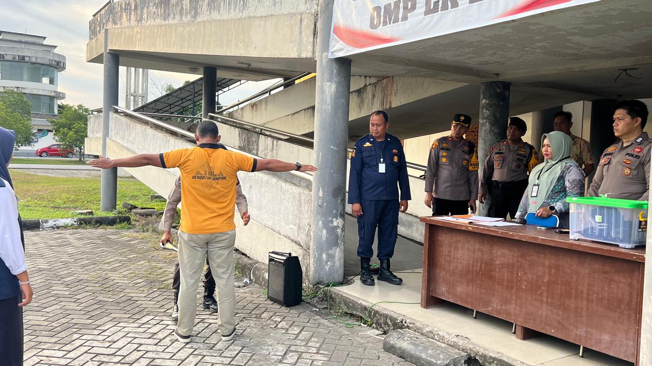 Gelar Simulasi, Begini Tahapan Sortir Pelipatan dan Penghitungan Surat Suara Pilkada di Kampar