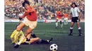 Legenda asal Belanda, Johan Cruyff pernah meraih Ballon d'Or sebanyak tiga kali yaitu pada tahun 1971,1973 dan 1974. (AFP Photo/ STF)