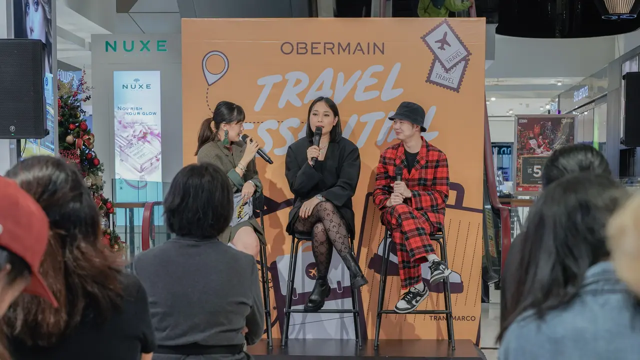 Inspirasi Mengenakan Boots saat Liburan dari Alya Dimitri
