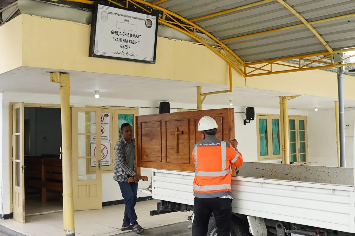 SIG Salurkan Bantuan untuk Rumah Ibadah dan Lembaga Sosial di Jawa Timur