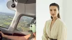 Sosok artis multitalenta ini kembali mencuri perhatian publik lewat aksinya yang tidak biasa. Raline terlihat mengenakan headset pilot sambil mengendalikan pesawat ringan dengan percaya diri. Pemandangan hamparan hijau di bawah pesawat menambah kesan elegan dalam unggahan tersebut. (Liputan6.com/IG/@ralineshah)