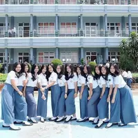 Anak sekolahan. (via: Instagram/mostbeautyschool)