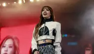 Lisa dari BLACKPINK tampil di Coachella Stage selama Festival Musik dan Seni Coachella Valley 2023 pada 22 April 2023 di Indio, California. (Emma McIntyre/Getty Images untuk Coachella/AFPEmma McIntyre / GETTY IMAGES AMERIKA UTARA / Getty Images melalui AFP)