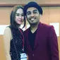 Aura Kasih yang datang memberikan dukungan juga ikut menjadi sorotan saat menonton konser Glenn Fredly [foto: Instagram]