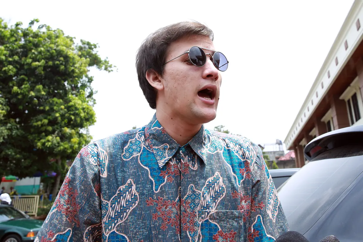 [Bintang] Stuart Collin