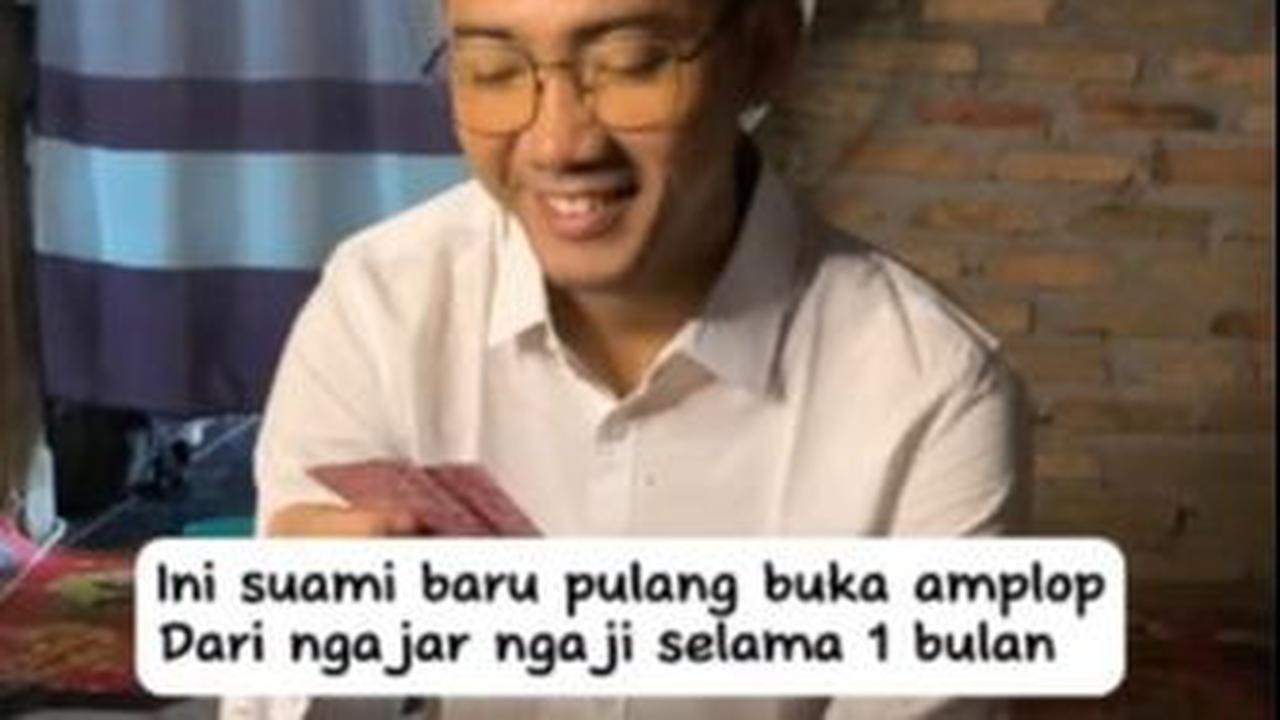 Bangga Lihat Gaji Pertama Suami