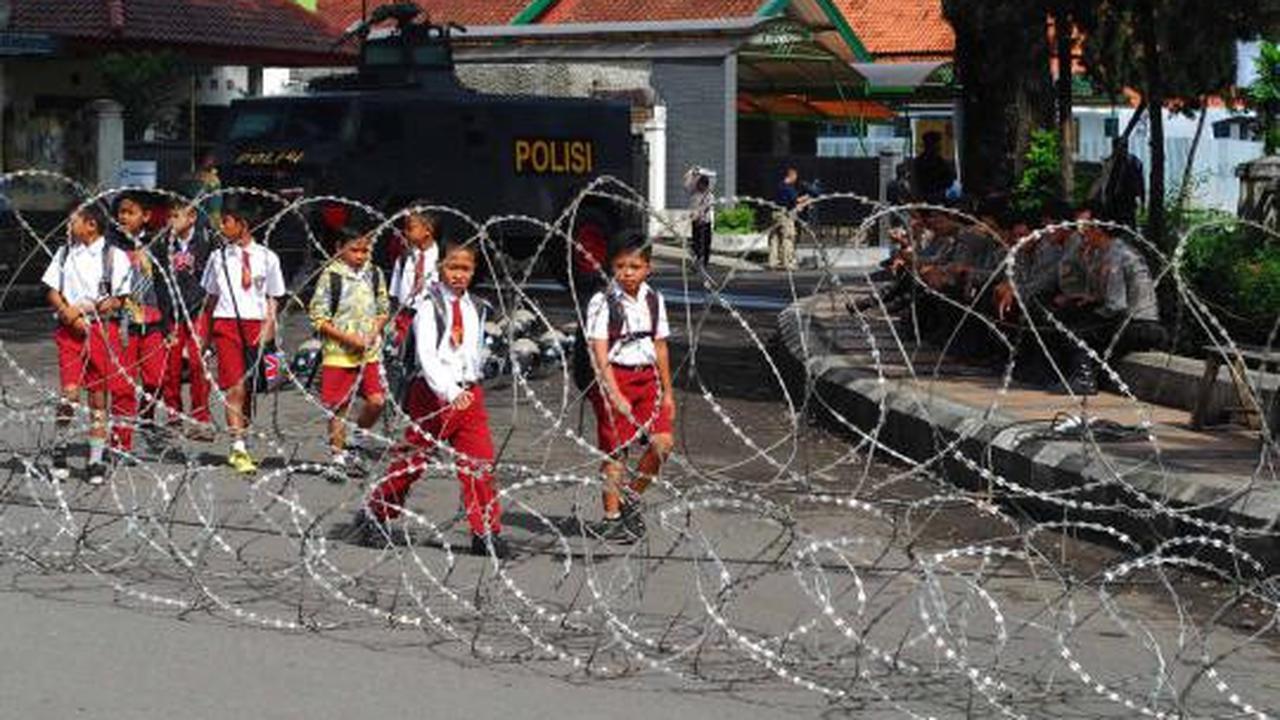 Pengamanan sidang paripurna Bupati Garut 
