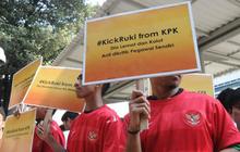Aksi suporter tuntut KPK bongkar kasus korupsi PSSI