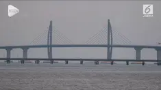 China resmi memiliki jembatan laut terpanjang di dunia. Jembatan sepanjang 55 kilometer ini menghubungkan China daratan, Macau, dan Hong Kong.