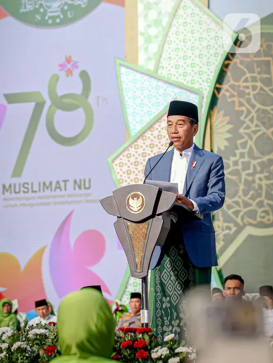 "Atas nama masyarakat bangsa dan negara saya mengucapkan terima kasih yang sebesar-besarnya kepada Muslimat NU yang selalu menjaga NKRI, merawat Pancasila yang selalu merawat persatuan, kerukunan untuk Indonesia maju," ujar dia. (Liputan6.com/Faizal Fanani)