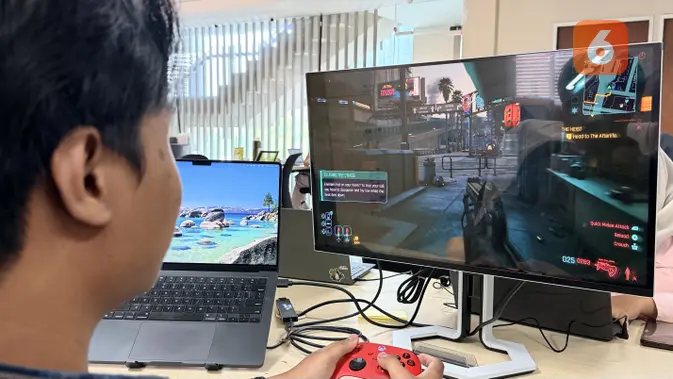Main Cyberpunk 2077: Ultimate Edition di Lenovo Legion Pro 32UD-10. (Liputan6.com/ Yuslianson)