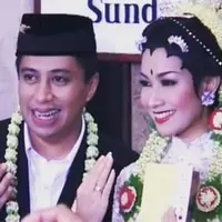 Rumah tangga Alya Rohali dan Faiz Ramzy Rachbini telah berjalan 11 tahun.  Dari pernikahannya, pasangan ini dikaruniai dua orang anak. Sebelumnya, Alya telah memiliki seorang anak dari pernikahan pertamanya. (dok. Pribadi)