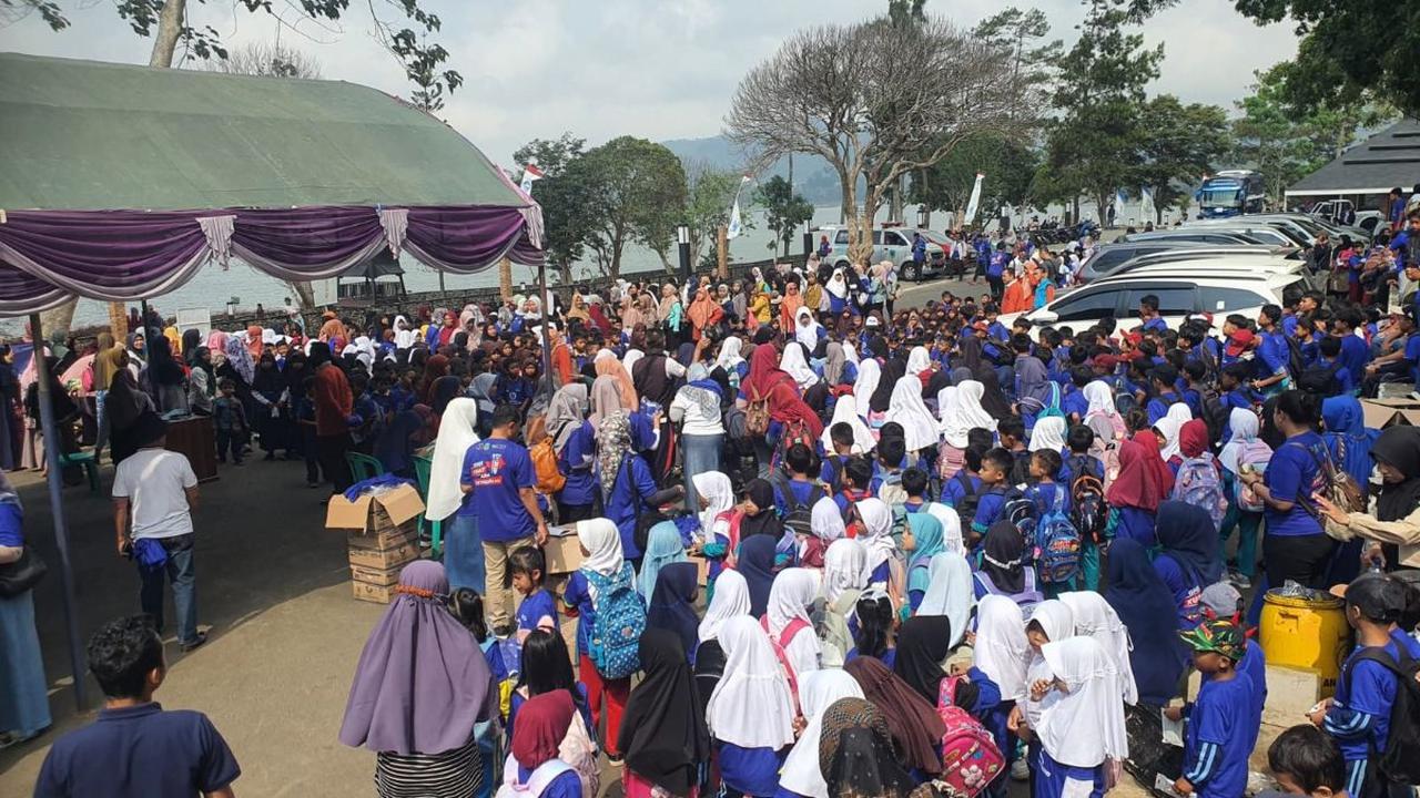 Sementara langkah tindakan medis dilakukan kepada 451 warga yang dicabut gigi rusaknya, 459 warga yang ditambal, tiga orang operasi bibir sumbing, 24 pasien pengangkatan gigi belakang.<br>