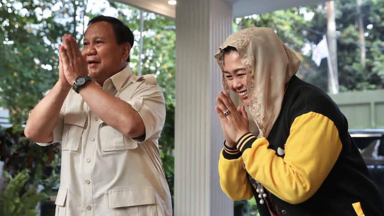"Pemimpin yang akan memimpin Indonesia ke depan harus mengerti geopolitik, orang yang punya strategic thinking," kata Yenny.