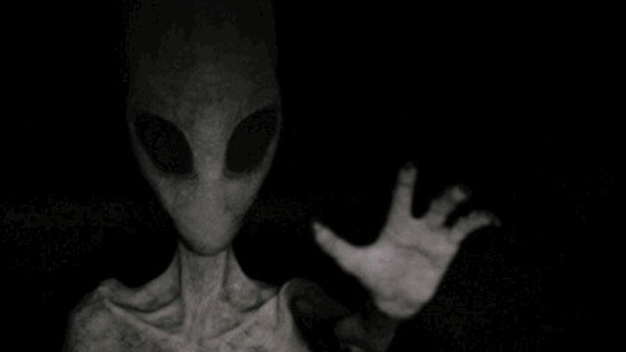 Dalam versi yang lebih realistis, alien mungkin masih dapat mengidentifikasi karbon dioksida, metana dan ozon dalam sinyal yang lebih berisik.