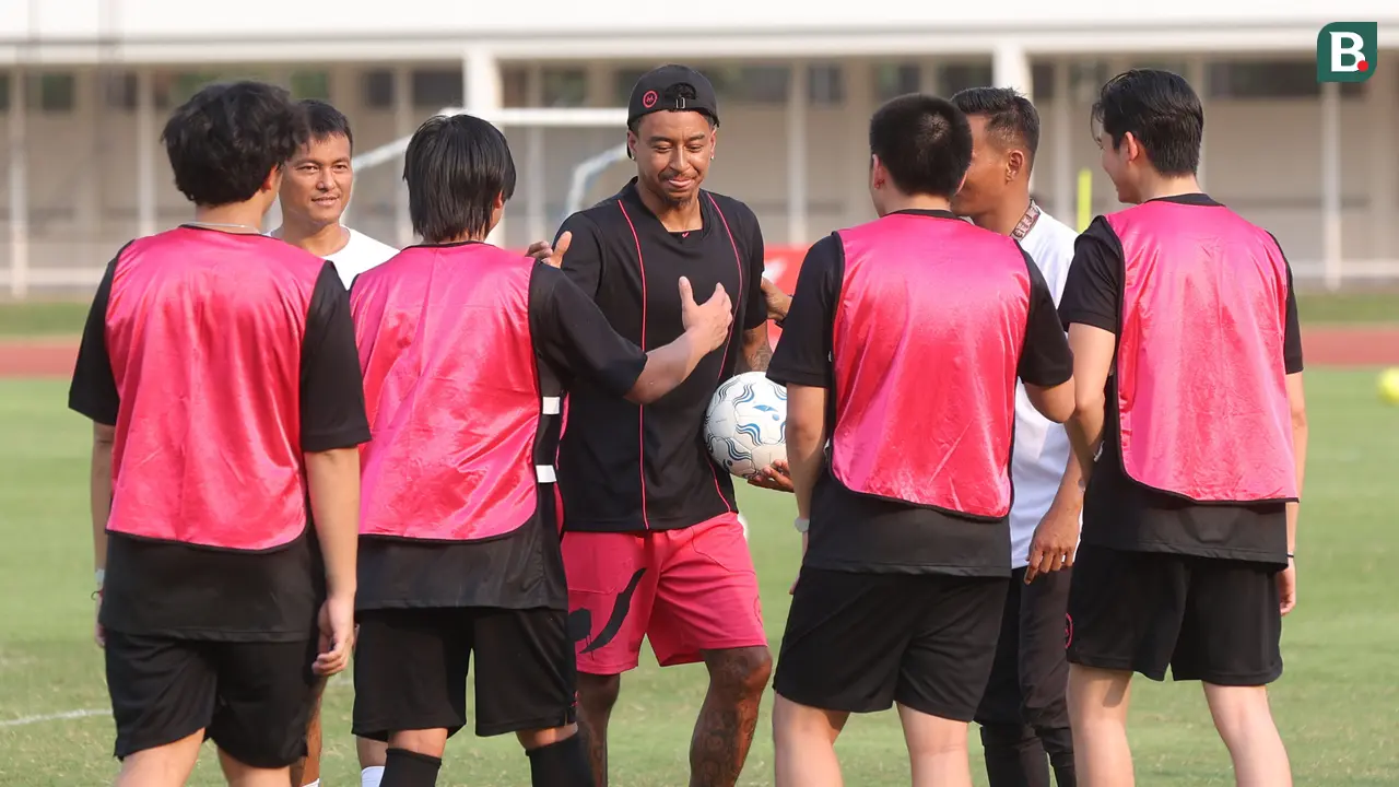 FOTO Jesse Lingard - Fun Football