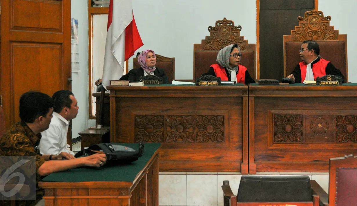 Gayus Tambunan saat berada didalam ruangan sidang PN Jakarta Selatan, (3/5/2016).Gayus saat ini ditahan di Lapas Gunung Sindur dan divonis 30 tahun atas tindak pidana gratifikasi terkait pengurusan pajak. (Liputan6.com/Yoppy Renato)