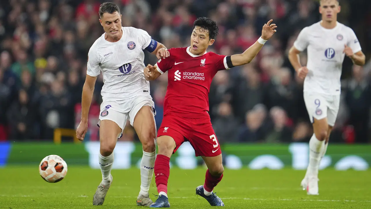 Foto: Gol Perdana Wataru Endo untuk Liverpool, Bawa The Reds Menang Besar atas Toulouse di Liga Europa