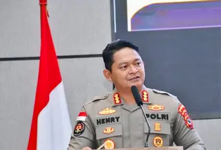 Kabid Humas Polda NTT, Kombes Pol Henry Novika Chandra (Liputan6.com/Ola Keda)