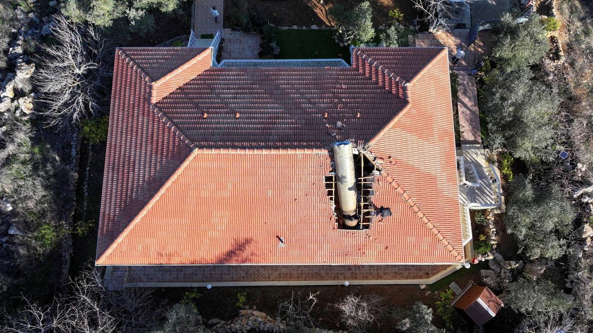 Rudal Houthi Yaman mendarat di rumah warga Israel
