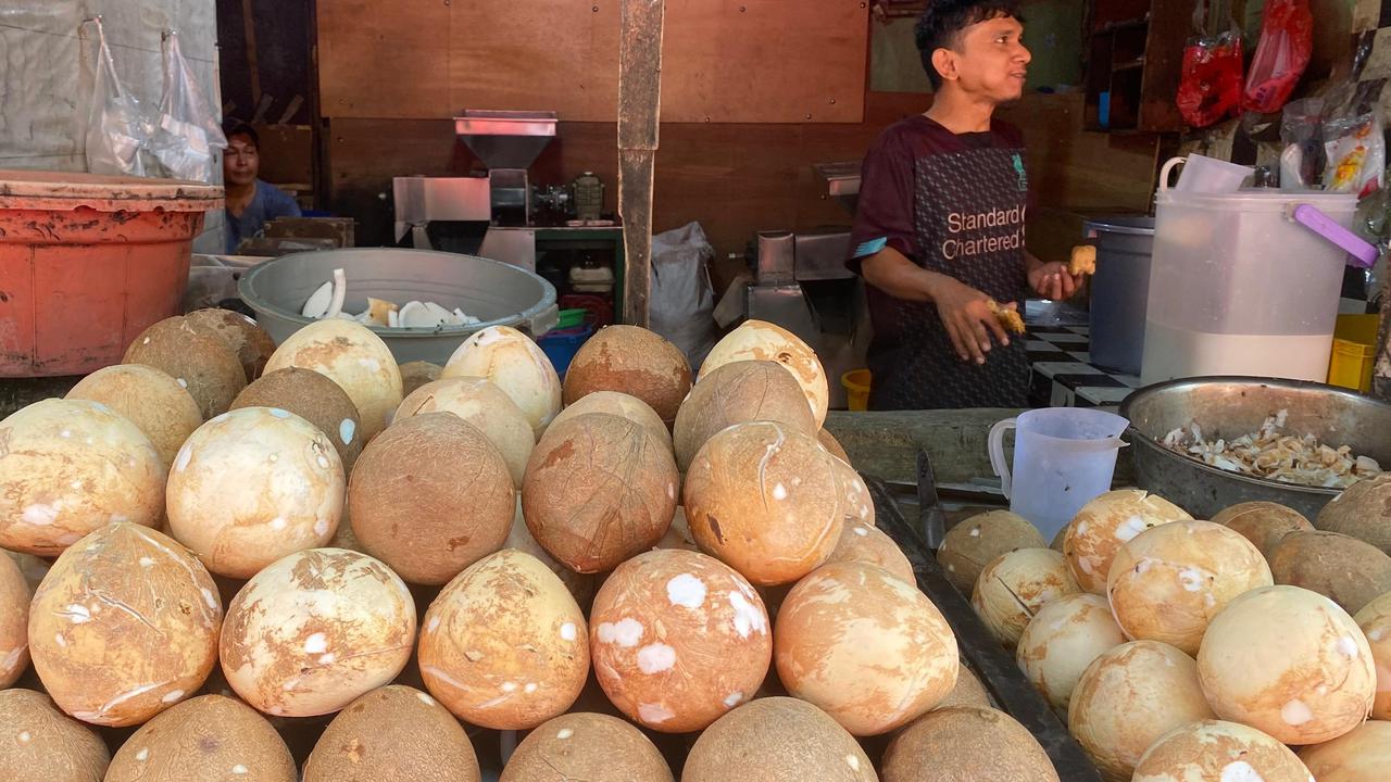 Ketika Harga Kelapa Kalahkan Daging Ayam