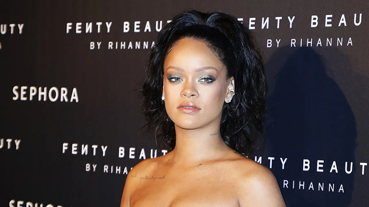 [Bintang] Rihanna