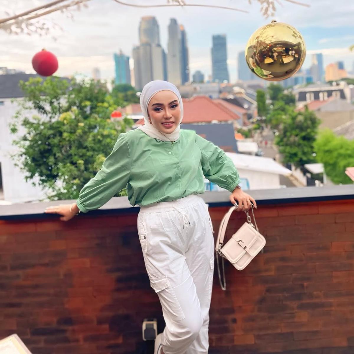 Deretan Artis yang Dibebaskan dari Penjara di Tahun 2024, dari Medina Zein hingga Lina Mukherjee